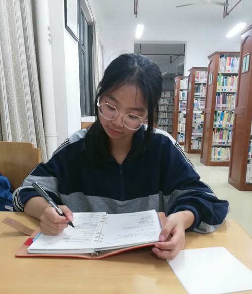 【金职故事】白依婷：一步一步，...